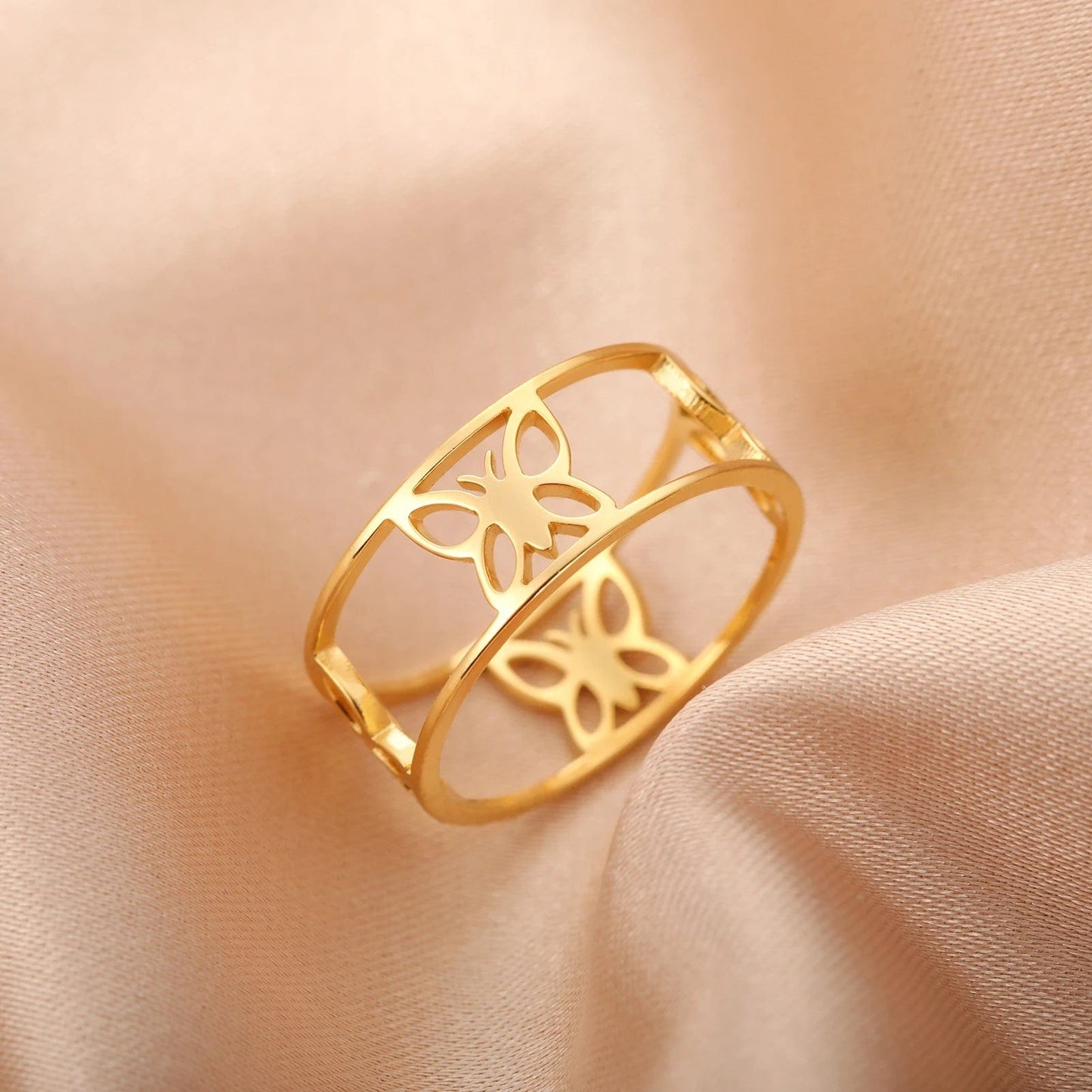 Sipuris Butterfly Hollow Rings For Women Stainless Steel Hip Hop Vintage Animal Ring Jewelry Weddings Gifts Wholesale